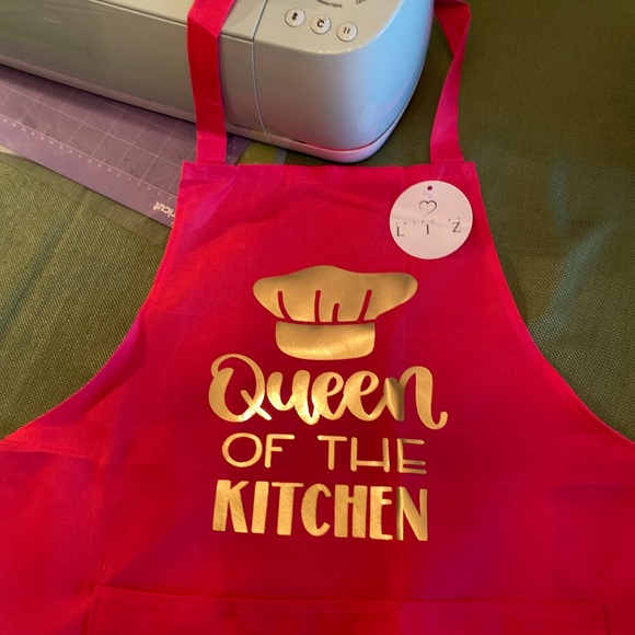 Hand made, hand heat press Aprons. Custom made. Brand new! - Picture 9 of 10